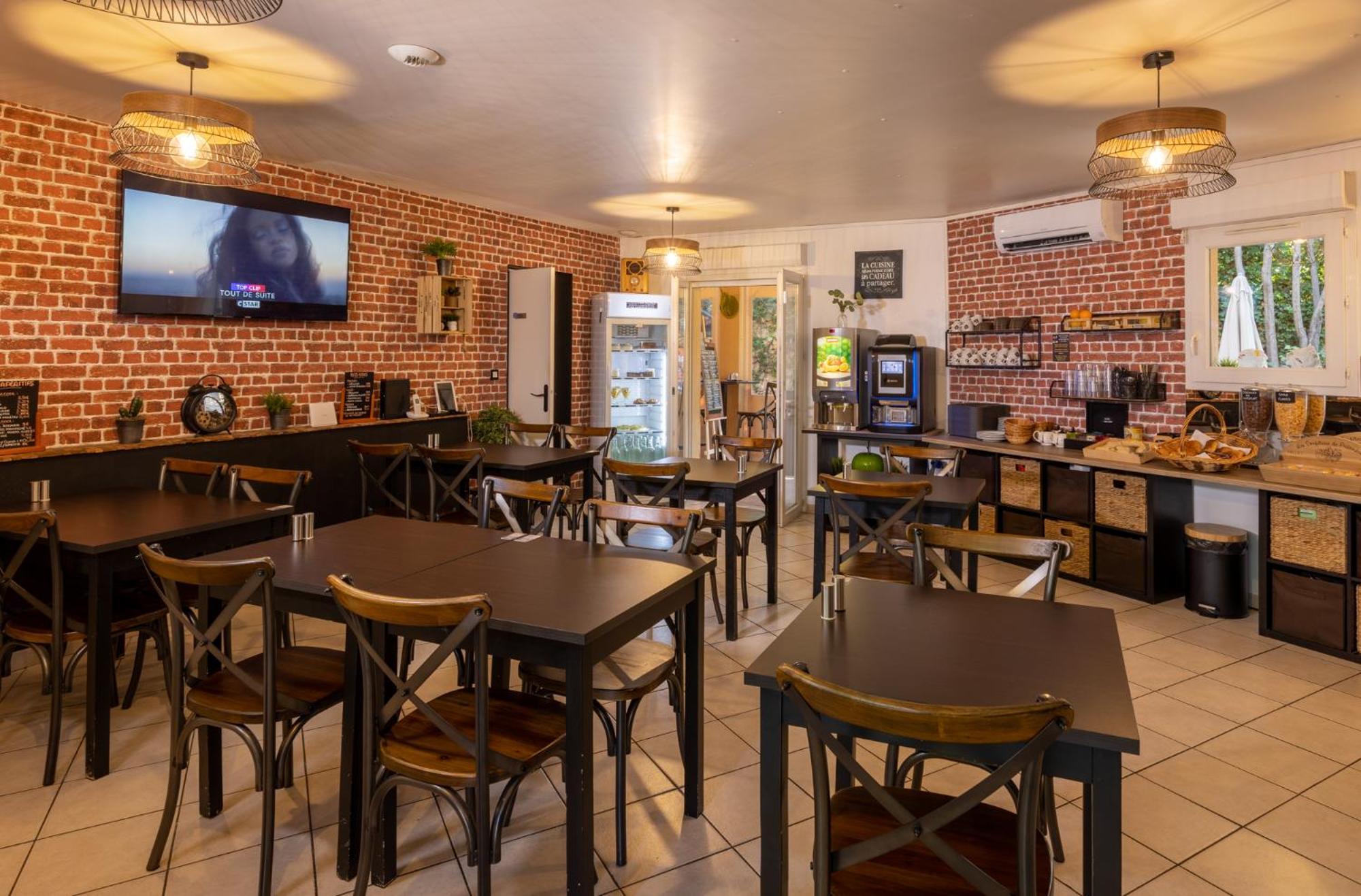 The Originals City, Hotel Cote Sud, Marseille Est Allauch Εξωτερικό φωτογραφία