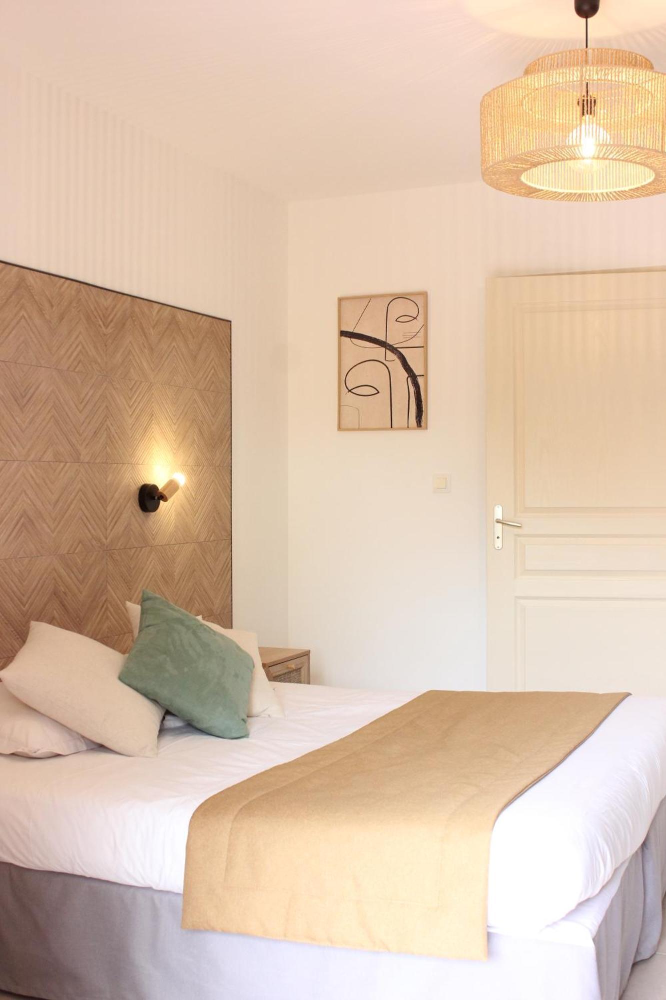 The Originals City, Hotel Cote Sud, Marseille Est Allauch Εξωτερικό φωτογραφία